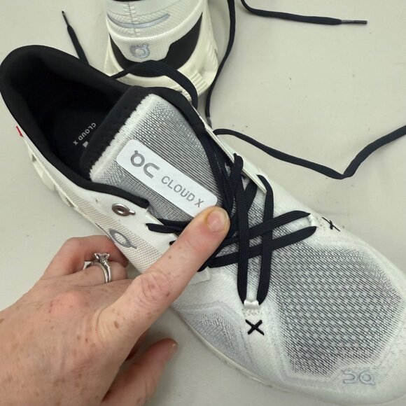 On Cloud X 4 White Road Running Athletic Sneakers Shoes 60.98697 Womens sz 10.5 - Picture 5 of 9